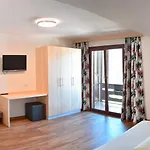 Haus Stampfer Affittacamere 3*