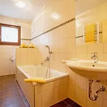 Haus Stampfer Гостевой дом