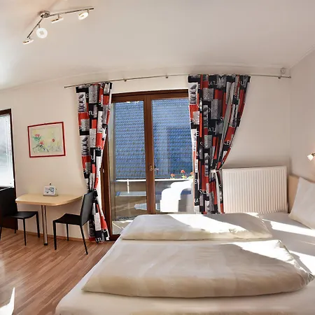 Haus Stampfer بيت ضيافة 3*
