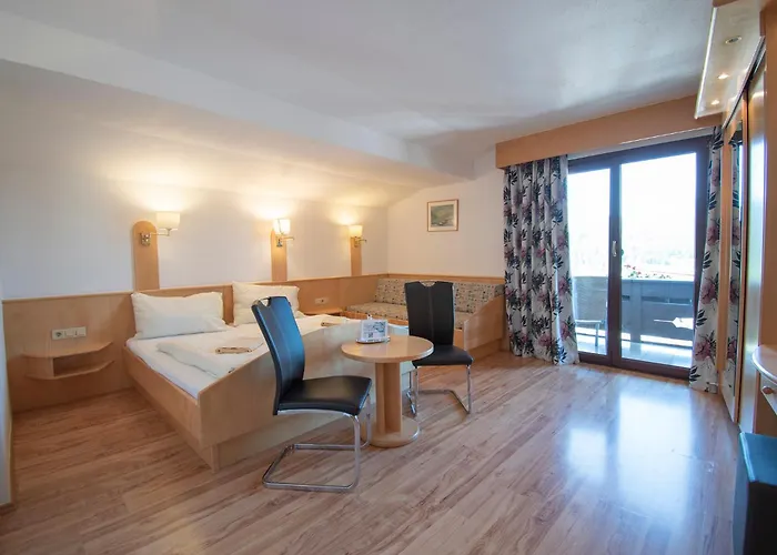 Haus Stampfer Guest house Weissensee