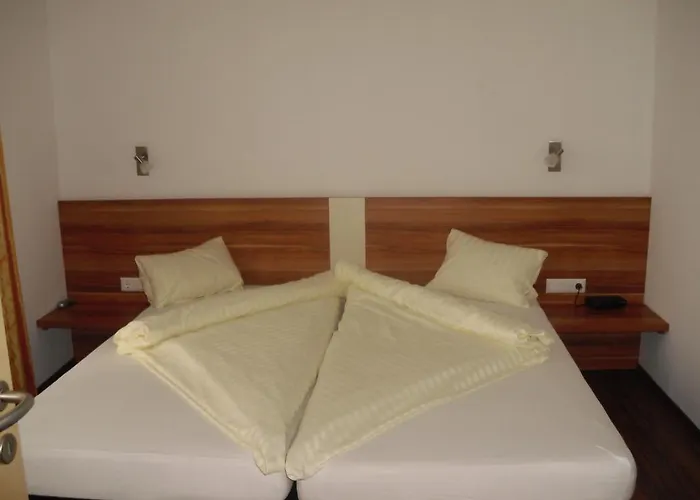 Πανσιόν Haus Stampfer 3*